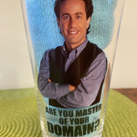 Set of 4 Collectible Seinfeld Glassware, 16oz glasses,Like New Condition w/o Box - Picture 2 of 6